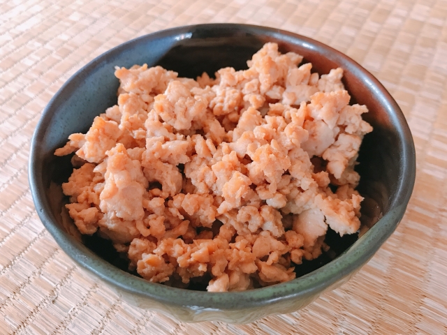 鶏そぼろ