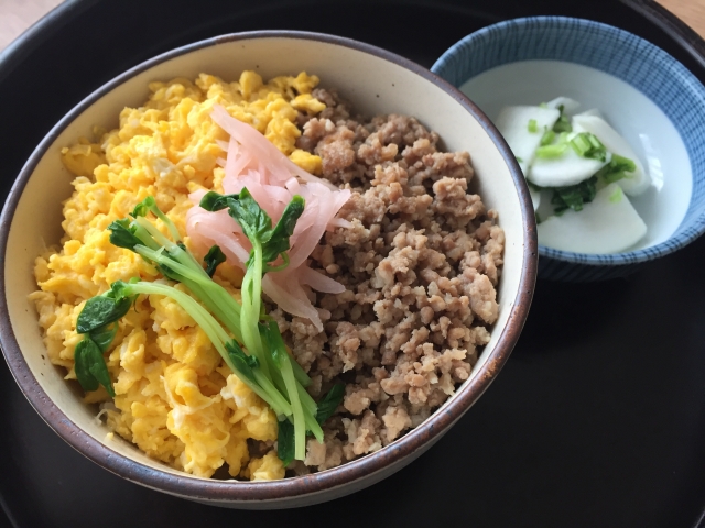 そぼろ丼